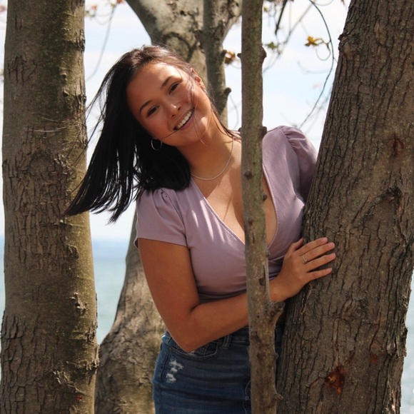 Meet your Posher, Rahne - Picture 1 of 2